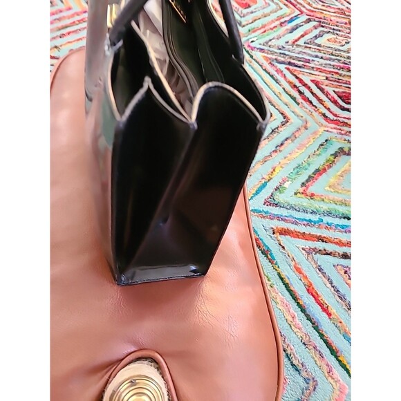 Vintage Furla Patent Leather Bag GOLD TRIM inbossed With Furla - Picture 3 of 9
